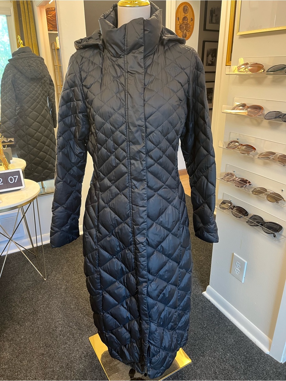 The North Face Women's Black Quilted Hooded Long Puffer Parka Coat